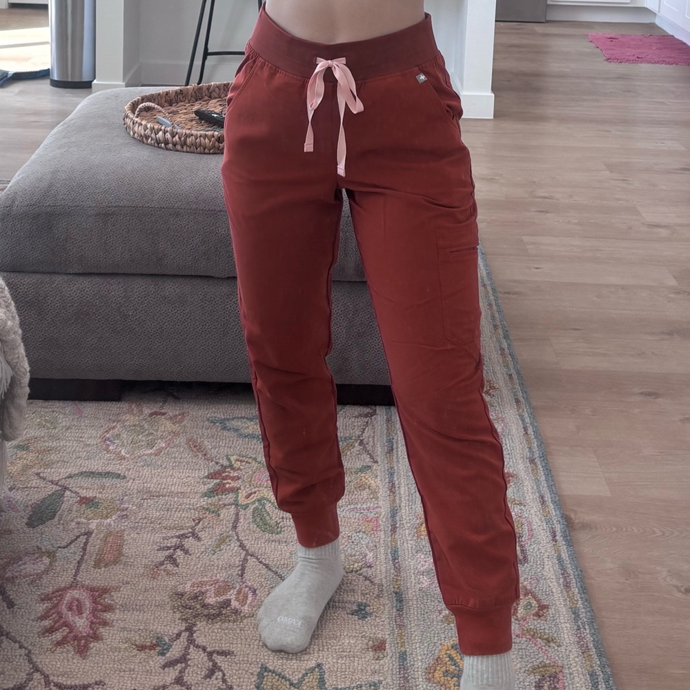 FIGS “auburn” Jogger Pants with Pink Drawstring